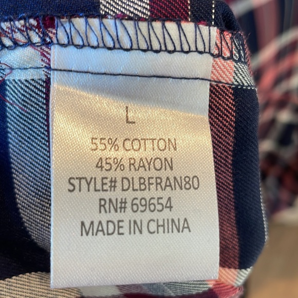 Francesca’s plaid button down - Picture 6 of 6